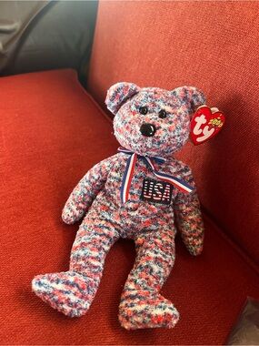 Ty 2000 USA Millennium Beanie Baby, been in storage, new with tag